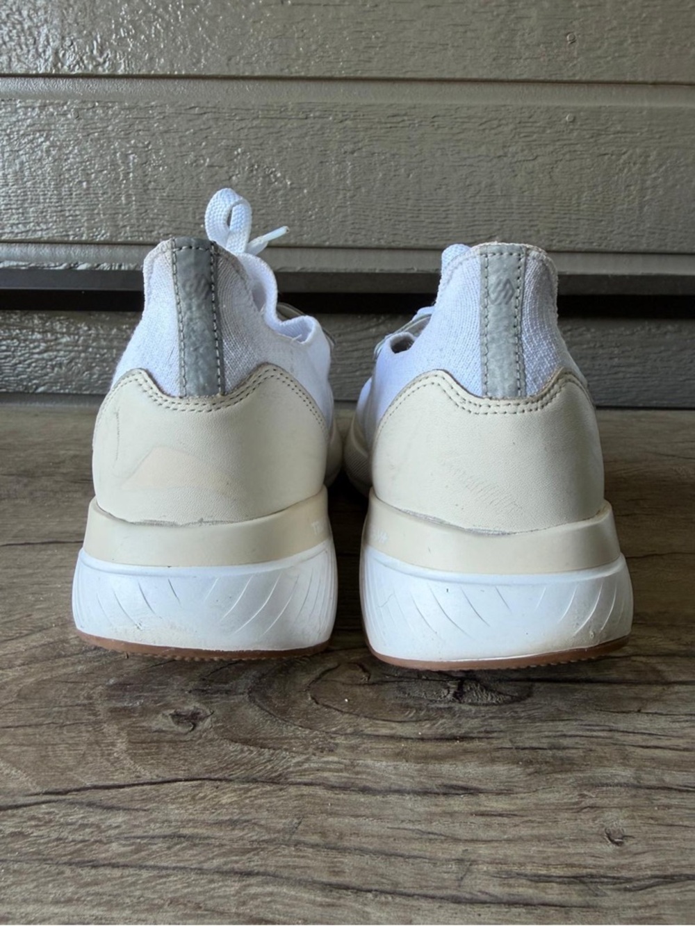 Men’s Johnston Murphy White Athletic Sneakers. Size 10.5 - Picture 5 of 8